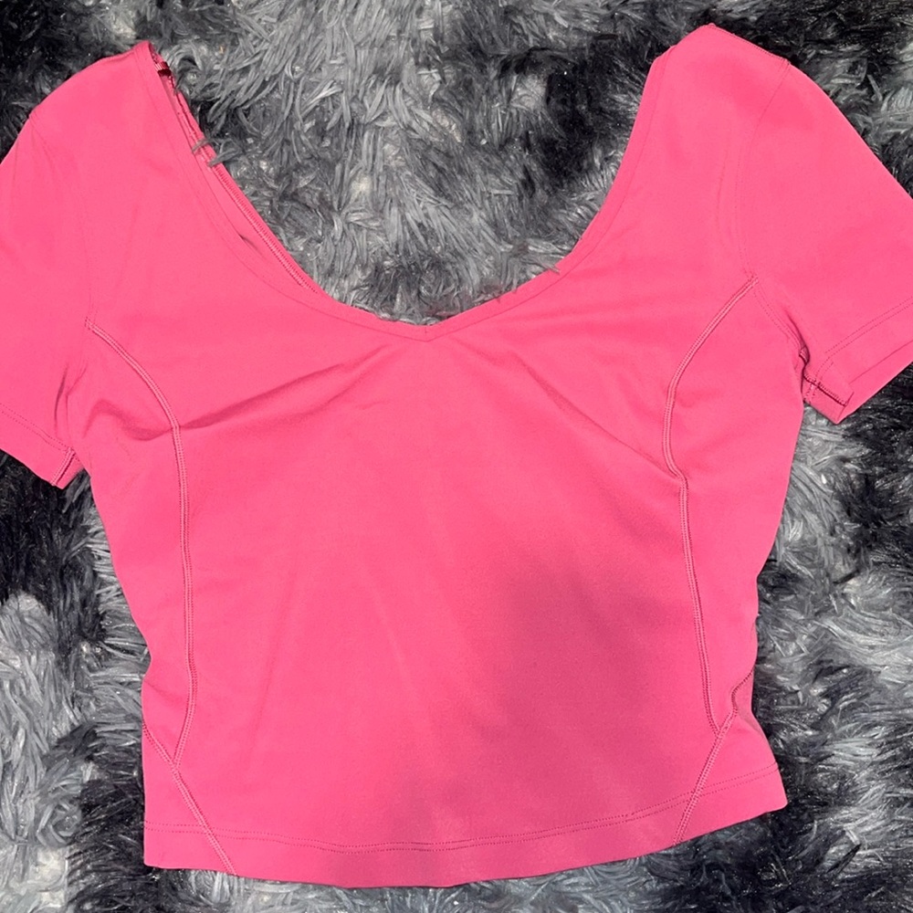 Lululemon tshirt